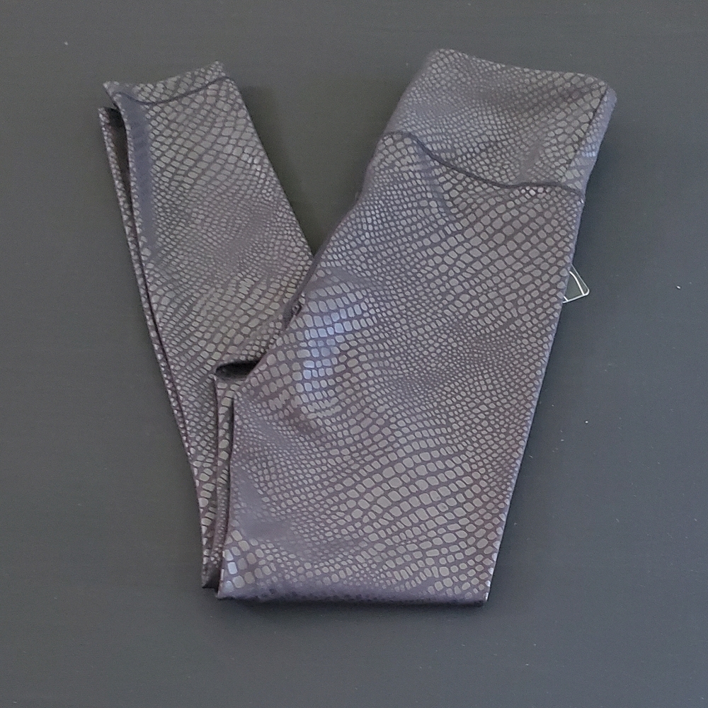 I.N.C Women's High Rise Compression Black Croc Leggings. Size XS